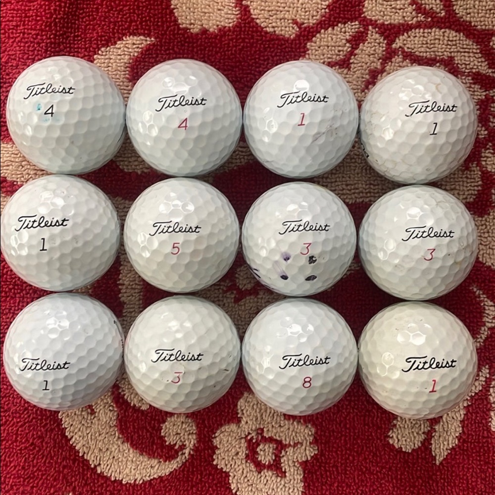 Dozen Titleist Pro v1/v1x Golf Balls 2A-3A Condition (out 1A-4A scale)